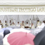 17.06.2017 Rytwiany. 400 lecie Pustelni Złotego Lasu. / Jarosław Kubalski / Radio Kielce