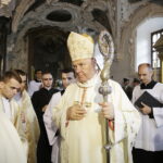 17.06.2017 Rytwiany. 400 lecie Pustelni Złotego Lasu. Uroczystościom przewodniczył kardynał Gerhard Muller. / Jarosław Kubalski / Radio Kielce