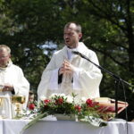 18.06.2017 Kielce. Góra Brusznia. Poświęcenie krzyża powstańczego. / Jarosław Kubalski / Radio Kielce