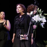 18.06.2017 Kielce. Teatr im. Stefana Żeromskiego. Gala plebiscytu "o Dziką różę". Beata Pszeniczna. Nagroda Fundacji im. Edwarda Kusztala. / Jarosław Kubalski / Radio Kielce