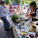 18.06.2017 Kielce. Konkurs „Nasze Kulinarne Dziedzictwo - Smaki Regionów” i koncert finalistów Buskich Spotkań z Folklorem. / Jarosław Kubalski / Radio Kielce