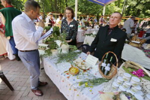 18.06.2017 Kielce. Konkurs „Nasze Kulinarne Dziedzictwo - Smaki Regionów” i koncert finalistów Buskich Spotkań z Folklorem. / Jarosław Kubalski / Radio Kielce