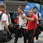 20.06.2017 Cedzyna. Reprezentacja Polski U21 przed hotelem Uroczysko. / Jarosław Kubalski / Radio Kielce