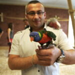 24.06.2017 Kielce. Papugarnia. Papugi. / Jarosław Kubalski / Radio Kielce