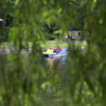 24.06.2017 Kielce. Święto Kielc. Rowery wodne na stawie w parku. / Jarosław Kubalski / Radio Kielce