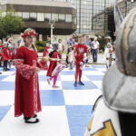 24.06.2017 Kielce. Święto Kielc. Żywe szachy na Placu Konstytucji. / Jarosław Kubalski / Radio Kielce