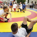 24.06.2017 Kielce. Święto Kielc. Zapasy na Placu Literatów. / Jarosław Kubalski / Radio Kielce