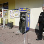 28.06.2017 Kielce. Złodzieje wysadzili bankomat przy ulicy Konopnickiej na Bocianku. / Jarosław Kubalski / Radio Kielce