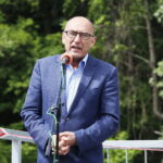 07.06.2017 Kielce. Oficjalne odsłonięcie platformy upamiętniającej postać kapitana Kazimierza „Herwina” Piątka. / Marzena Mąkosa / Radio Kielce