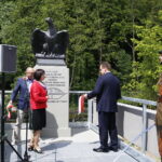 07.06.2017 Kielce. Oficjalne odsłonięcie platformy upamiętniającej postać kapitana Kazimierza „Herwina” Piątka. / Marzena Mąkosa / Radio Kielce