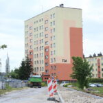 Kielce. Osiedle Uroczysko. Modernizacja ulicy wiodącej do przedszkola (14.06.2017) / Marzena Mąkosa / Radio Kielce
