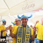 16.06.2017 Kielce. Szwedzcy kibice na kieleckim rynku. / Marzena Mąkosa / Radio Kielce