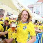 16.06.2017 Kielce. Szwedzcy kibice na kieleckim rynku. / Marzena Mąkosa / Radio Kielce