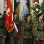 02.06.2017 Szydłów. Odsłonięcie Pomnika Żołnierzy Armii Krajowej Podobwodu AK Szydłów. / Marzena Mąkosa / Radio Kielce