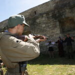 02.06.2017 Szydłów. Odsłonięcie Pomnika Żołnierzy Armii Krajowej Podobwodu AK Szydłów. / Marzena Mąkosa / Radio Kielce