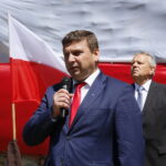 02.06.2017 Szydłów. Odsłonięcie Pomnika Żołnierzy Armii Krajowej Podobwodu AK Szydłów. / Marzena Mąkosa / Radio Kielce