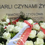 02.06.2017 Szydłów. Odsłonięcie Pomnika Żołnierzy Armii Krajowej Podobwodu AK Szydłów. / Marzena Mąkosa / Radio Kielce