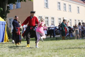 11.06.2017 Podzamcze Chęcińskie. Szlakiem Jana III Sobieskiego. / Marzena Mąkosa / Radio Kielce