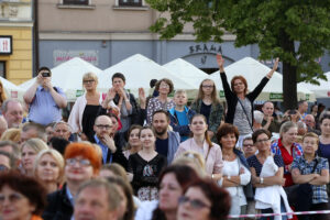 11.06.2017 Kielce. „Niech się stanie” na kieleckim Rynku. / Marzena Mąkosa / Radio Kielce