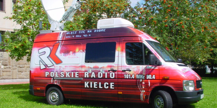 Wóz satelitarny / Radio Kielce