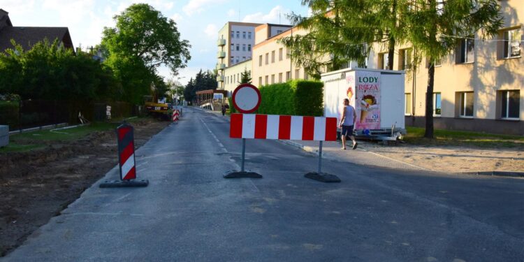 Sandomierz. remont ulicy Schinzla / Grażyna Szlęzak - Wójcik / Radio Kielce