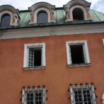 Jędrzejów. Renowacja zabytkowych okien w Muzeum im. Przypkowskich / Ewa Pociejowska-Gawęda / Radio Kielce