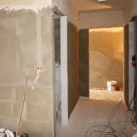 Suchedniów. Remont budynku gimnazjum przy ulicy Szarych Szeregów (25.07.2017) / Tomasz Piwko / Radio Kielce