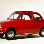 Fiat 500 ma 60 lat. Pierwsza „500-tka” wyjechała z fabryki w Turynie 4 lipca 1957 roku / FCA Poland