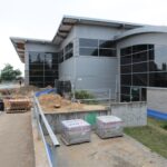 Ostrowiec Świętokrzyski. Budowa nowych basenów odkrytych w kompleksie Rawszczyna / Robert Felczak / Radio Kielce