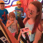 Stąporków. "Stacja: Wakacje" - mieszkańcy grali w kapsle oraz czytali fragmenty "Wesela" / Marek Wtorek / Radio Kielce