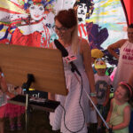 Stąporków. "Stacja: Wakacje" - mieszkańcy grali w kapsle oraz czytali fragmenty "Wesela" / Marek Wtorek / Radio Kielce