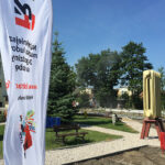 Stąporków. "Stacja: Wakacje" - mieszkańcy grali w kapsle oraz czytali fragmenty "Wesela" / Marek Wtorek / Radio Kielce