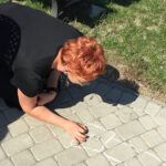 Stąporków. "Stacja: Wakacje" - mieszkańcy grali w kapsle oraz czytali fragmenty "Wesela" / Marek Wtorek / Radio Kielce