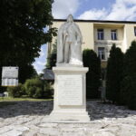 06.07.2017 Kije. Pomnik Mściwoja ze Skrzynna. / Jarosław Kubalski / Radio Kielce