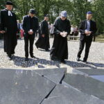 04.07.2017 Kielce. 71. rocznica pogromu kieleckiego. Uroczystości na cmentarzu  żydowskim na Pakoszu. / Jarosław Kubalski / Radio Kielce