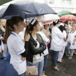 04.07.2017 Kielce. Protest pielęgniarek przed ŚCO. / Jarosław Kubalski / Radio Kielce