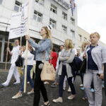 04.07.2017 Kielce. Protest pielęgniarek przed ŚCO. / Jarosław Kubalski / Radio Kielce