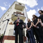 04.07.2017 Kielce. 71. rocznica pogromu kieleckiego. Uroczystości przy kamienicy Planty 7 / 9. Naczelny rabin Polski Michael Schudrich. / Jarosław Kubalski / Radio Kielce