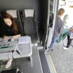 04.06.2017 Kielce. Bezpłatne badanie słuchu. / Jarosław Kubalski / Radio Kielce