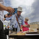 08.07.2017 Kielce. „Letnia Czytelnia” na Rynku. / Jarosław Kubalski / Radio Kielce