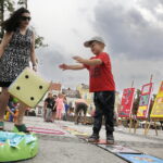 08.07.2017 Kielce. „Letnia Czytelnia” na Rynku. / Jarosław Kubalski / Radio Kielce