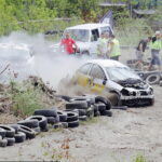 09.07.2017 Nowiny. Wyścigi wraków. Wrak Race. / Jarosław Kubalski / Radio Kielce