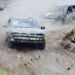 09.07.2017 Nowiny. Wyścigi wraków. Wrak Race. / Jarosław Kubalski / Radio Kielce