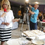 11.07.2017 Kielce. Gościem „Stacji:wakacje” była Ewa Wachowicz. / Jarosław Kubalski / Radio Kielce