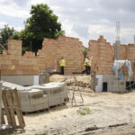 12.07.2017 Radoszyce. Budowa przedszkola. / Jarosław Kubalski / Radio Kielce