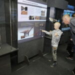 13.07.2017 Miedzianka. Wystawa "Tropami  świętokrzyskich dinozaurów". / Jarosław Kubalski / Radio Kielce