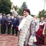 15.07.2017 Adamów. Kuźnice Koneckie. Inscenizacja powitania króla Augusta Poniatowskiego. Zagrał go reżyser Andrzej Skorupski. / Jarosław Kubalski / Radio Kielce