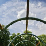 20.07.2017 Kielce. Zaniedbany plac zabaw przy ulicy Lecha. / Jarosław Kubalski / Radio Kielce