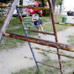 20.07.2017 Kielce. Zaniedbany plac zabaw przy ulicy Lecha. / Jarosław Kubalski / Radio Kielce