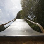 20.07.2017 Kielce. Zaniedbany plac zabaw przy ulicy Lecha. / Jarosław Kubalski / Radio Kielce